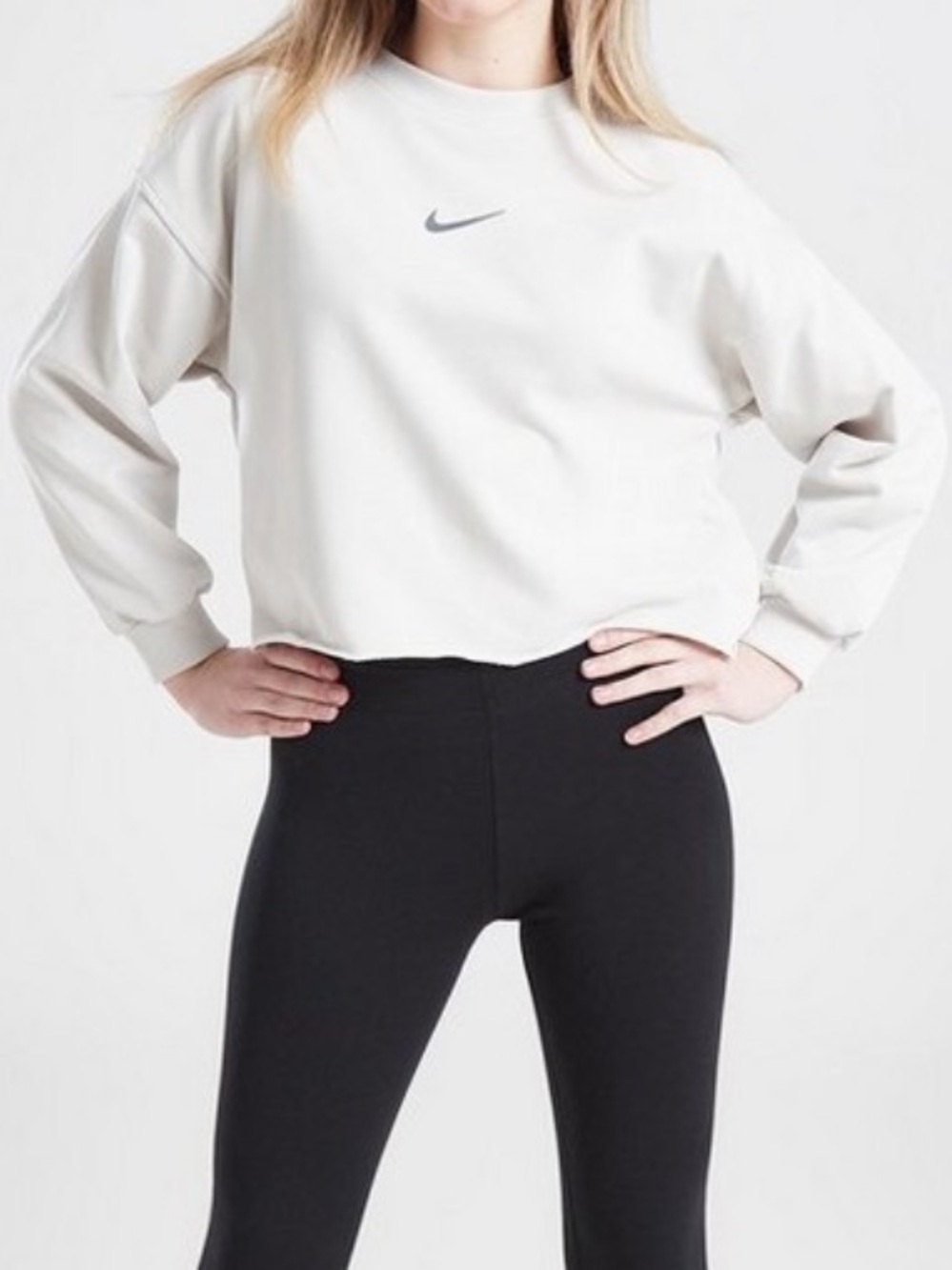 Nike Girls Dri-FIT Crew-Neck Cropped Sweatshirt in Light Bone Size XL